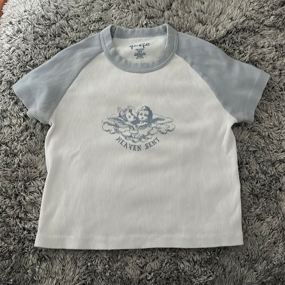 Brandy Melville t-shirt